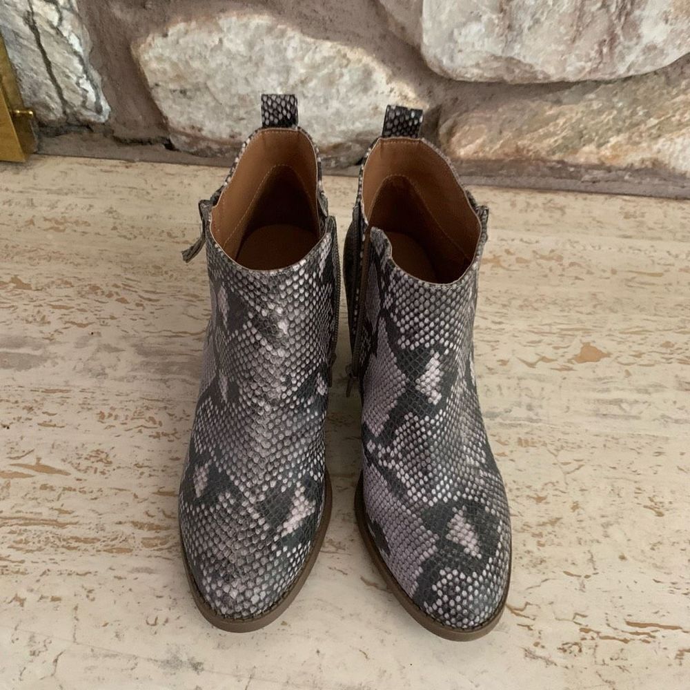 Universal thread snake print boots - Picture 5 of 10